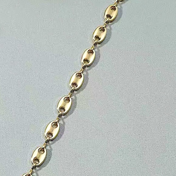 Stainless Steel Gold Pig Nose Bracelet - Picture 2 of 2